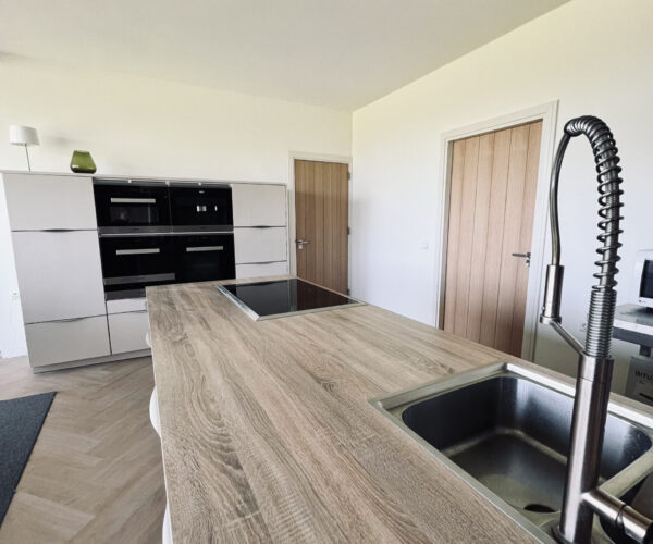 De echte keuken en eetruimte van De Weerribberhof